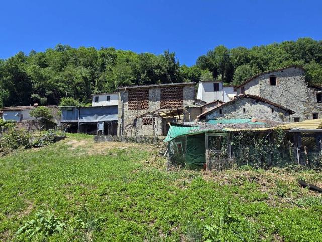 Villa in vendita a Barga LU