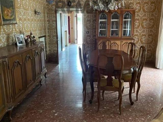 Villa in vendita a Barga LU