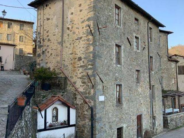 Villa in vendita a Barga LU