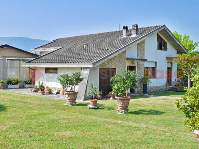 Villa in vendita a Barga LU