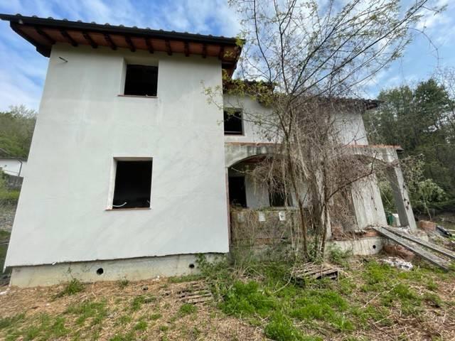 Villa in vendita a Barga LU