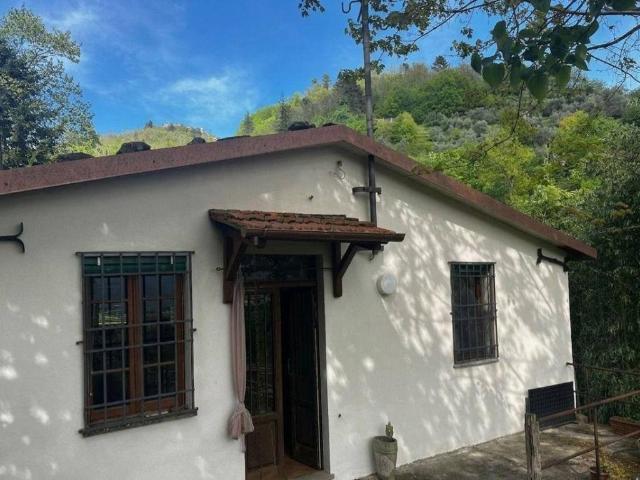 Villa in vendita a Barga LU