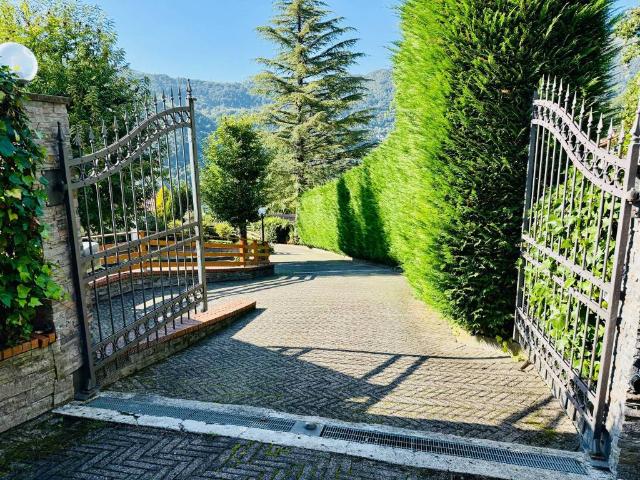 Villa in vendita a Bargagli GE