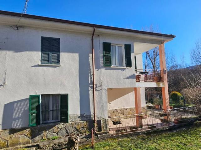Villa in vendita a Bardi PR