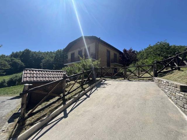 Villa in vendita a Bardi PR