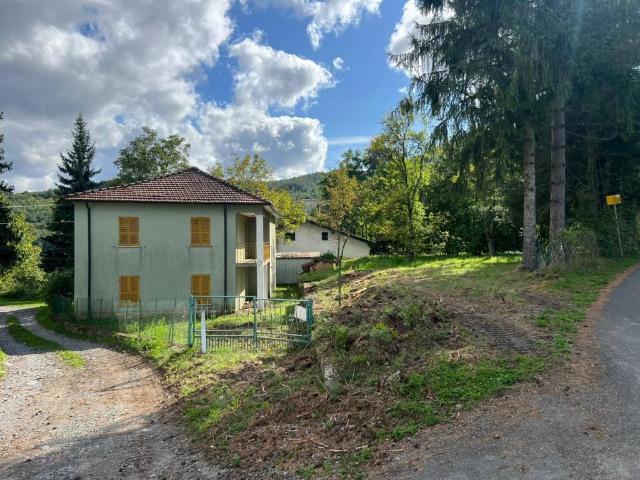 Villa in vendita a Bardi PR