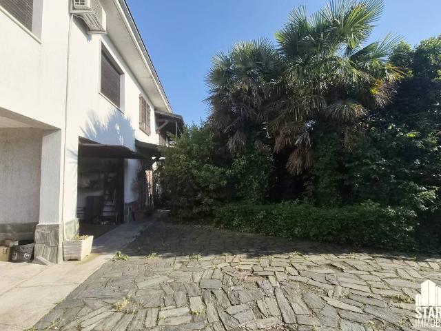 Villa in vendita a Bareggio MI