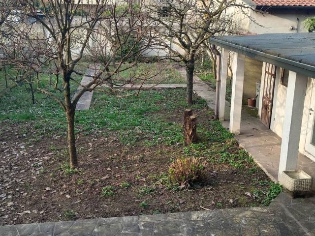 Villa in vendita a Bareggio MI