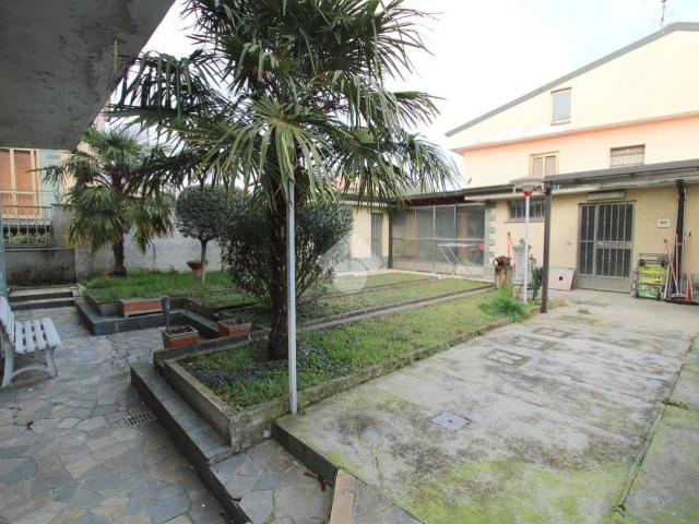 Villa in vendita a Bareggio MI