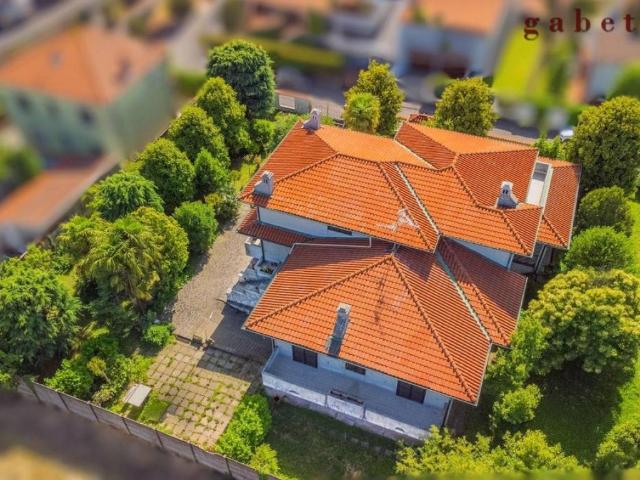 Villa in vendita a Bareggio MI