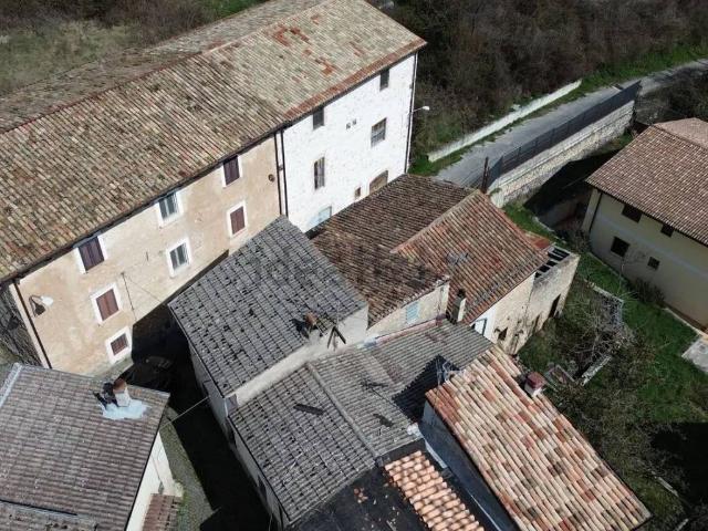 Villa in vendita a Barete AQ