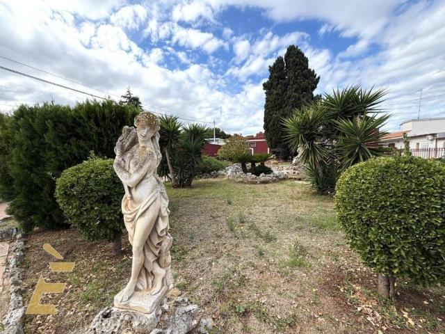 Villa in vendita a Bari BA