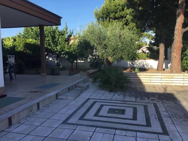Villa in vendita a Bari BA