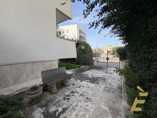 Villa in vendita a Bari BA
