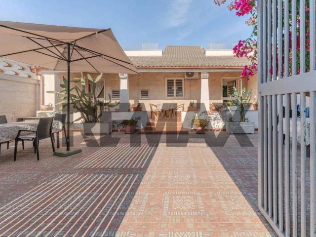 Villa in vendita a Bari BA