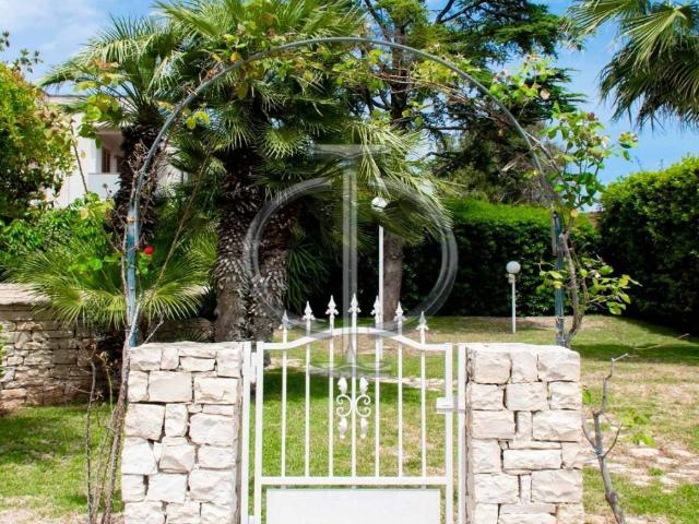 Villa in vendita a Bari BA