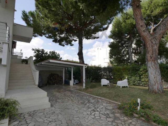 Villa in vendita a Bari BA