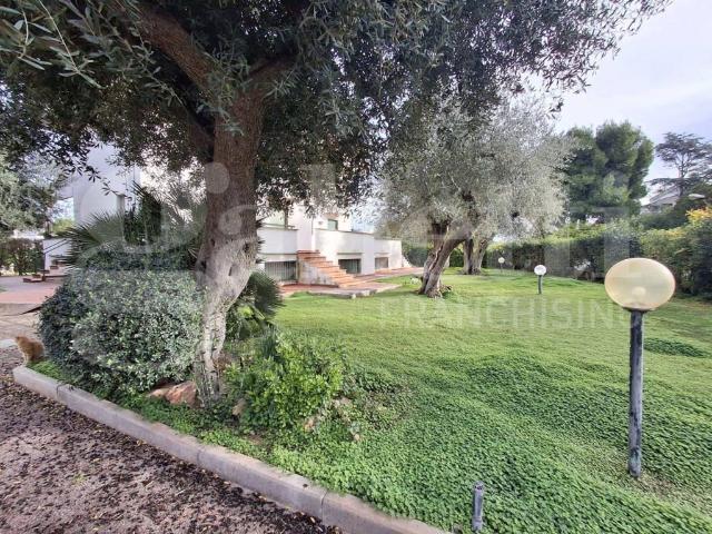 Villa in vendita a Bari BA
