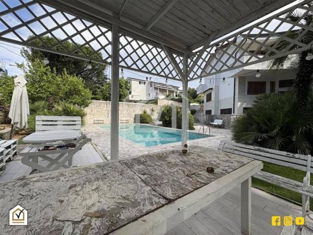 Villa in vendita a Bari BA