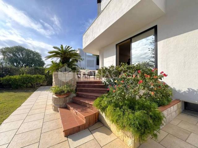 Villa in vendita a Bari BA