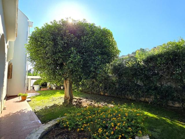 Villa in vendita a Bari BA