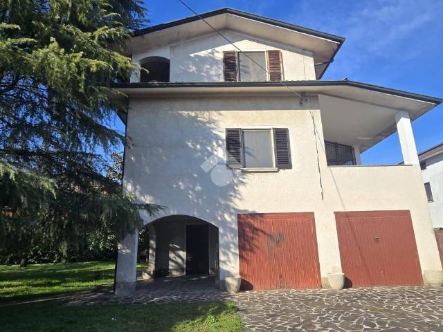 Villa in vendita a Bariano BG