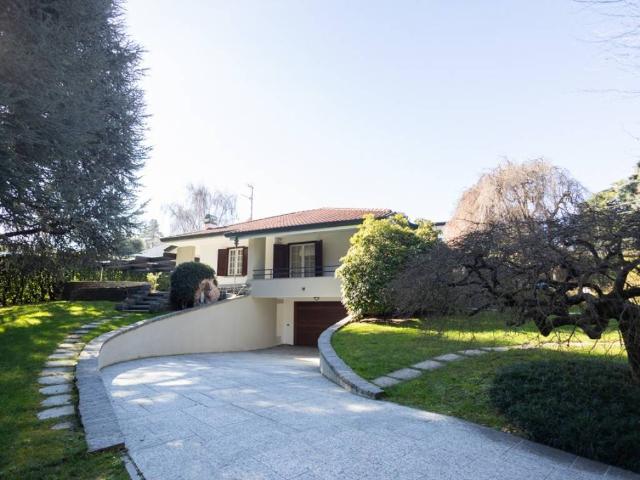 Villa in vendita a Barlassina MB