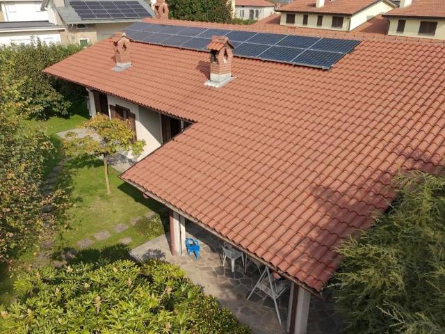 Villa in vendita a Barzago LC