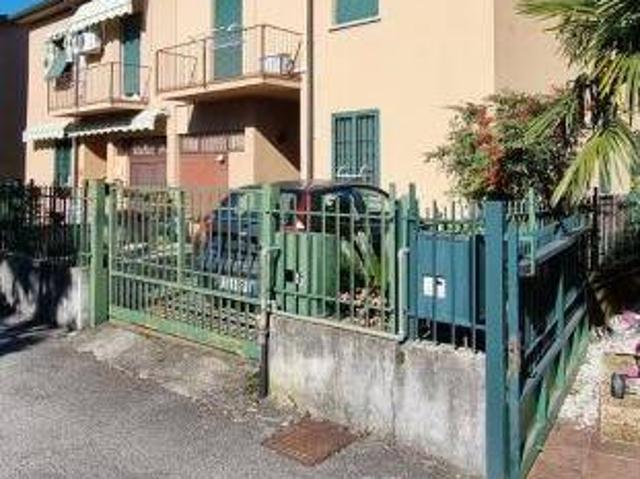 Villa in vendita a Barzanò LC