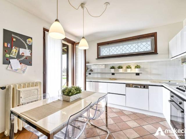 Villa in vendita a Bascapè PV