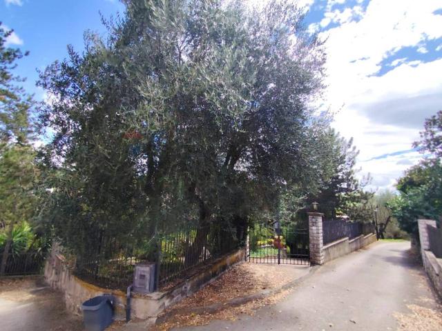 Villa in vendita a Baschi TR