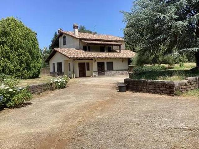 Villa in vendita a Bassano Romano VT
