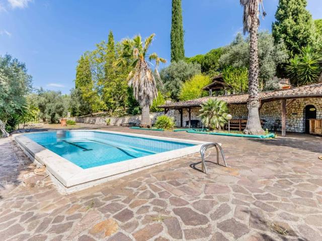 Villa in vendita a Bassiano LT