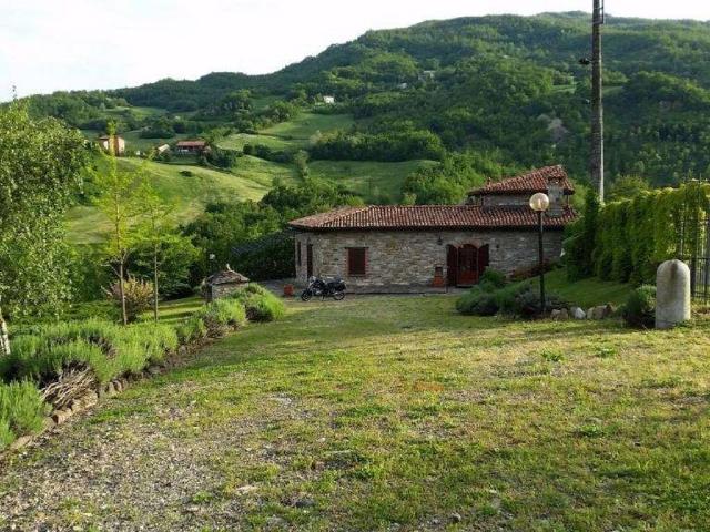 Villa in vendita a Bettola PC