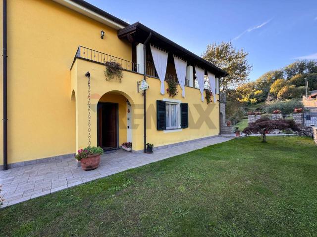 Villa in vendita a Beverino