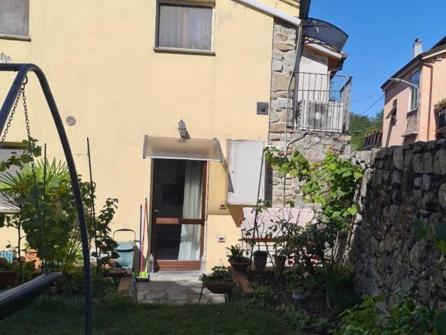 Villa in vendita a Beverino SP