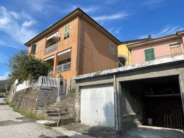 Villa in vendita a Beverino SP