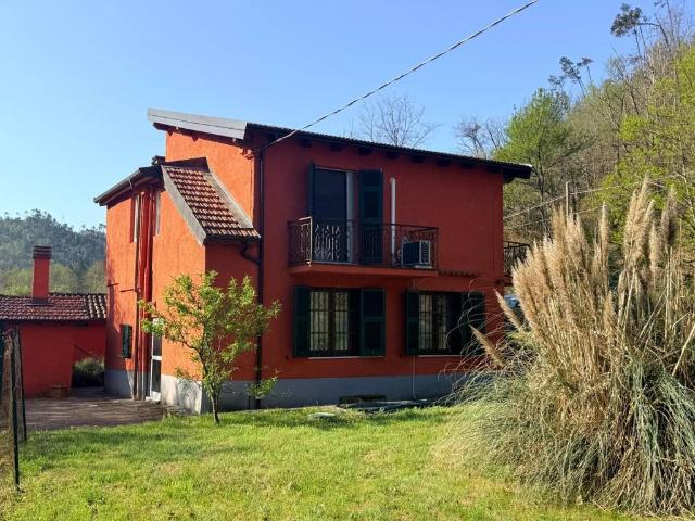 Villa in vendita a Beverino SP