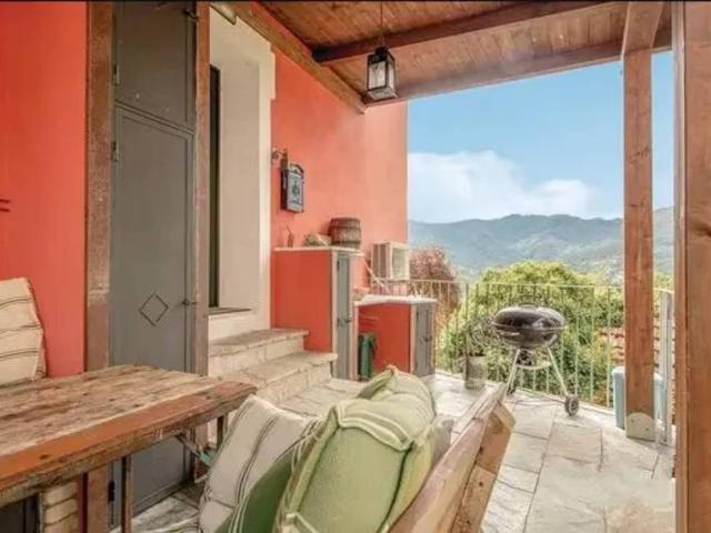 Villa in vendita a Beverino SP