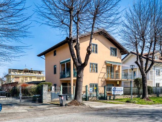 Villa in vendita a Beinasco TO