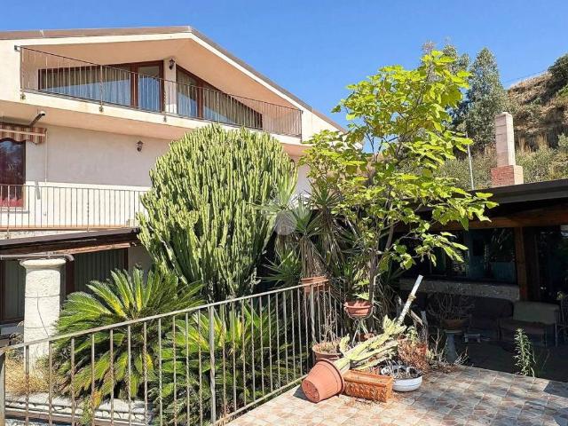 Villa in vendita a Belcastro CZ