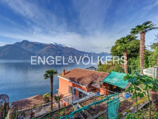 Villa in vendita a Bellano LC