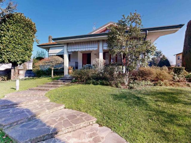 Villa in vendita a Bellinzago Lombardo MI