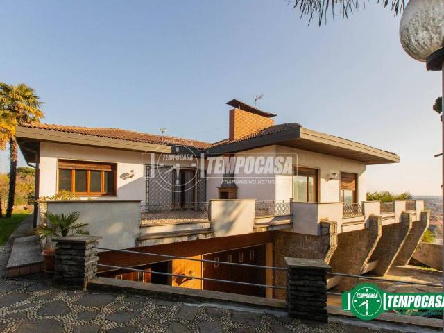 Villa in vendita a Bellinzago Novarese NO