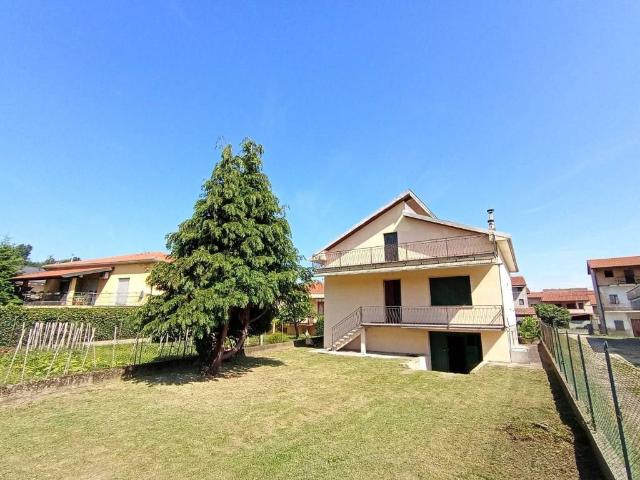 Villa in vendita a Bellinzago Novarese NO