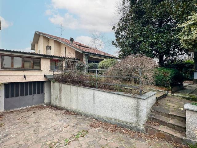 Villa in vendita a Bellusco MB