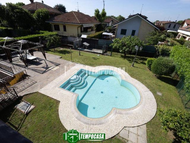 Villa in vendita a Bellusco MB
