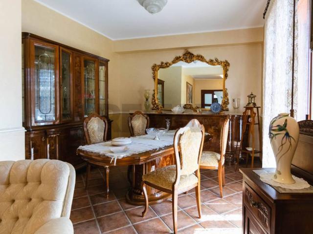 Villa in vendita a Belpasso CT