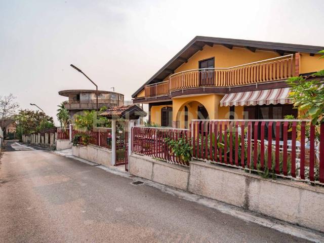 Villa in vendita a Belpasso CT