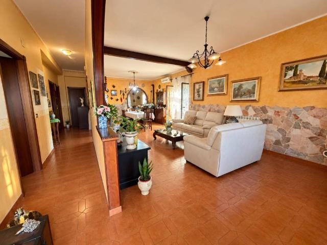 Villa in vendita a Belpasso CT